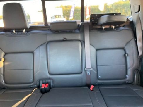 Used 2024 GMC Sierra 1500 SLT w/ SLT Premium Package AWD/4WD image 31