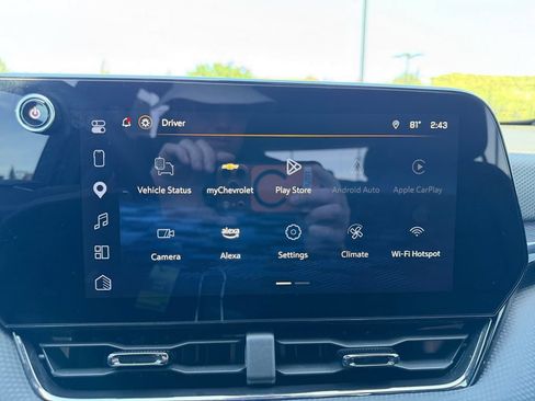 Used 2025 Chevrolet Equinox RS w/ Safety and Technology Package AWD/4WD image 18
