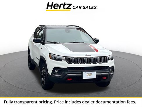 Used 2025 Jeep Compass Trailhawk AWD/4WD image 1
