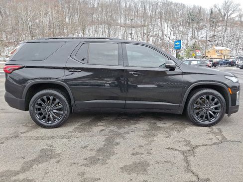 Used 2023 Chevrolet Traverse RS image 7