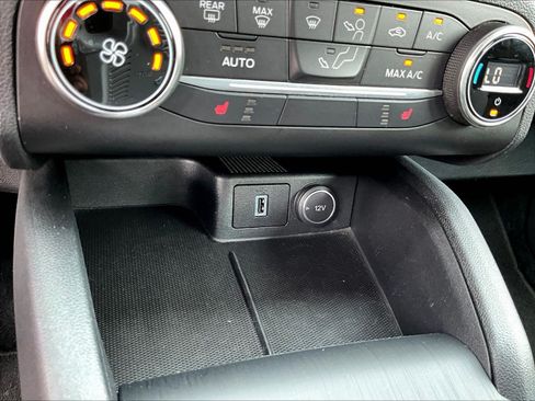 Used 2020 Ford Escape SE Sport FWD image 15