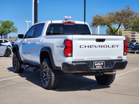 Used 2025 Chevrolet Colorado ZR2 w/ Technology Package image 3