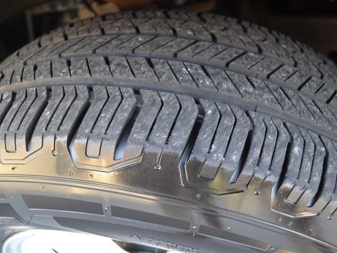 Used 2007 GMC Envoy SLE image 31