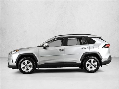 Used 2019 Toyota RAV4 XLE image 8