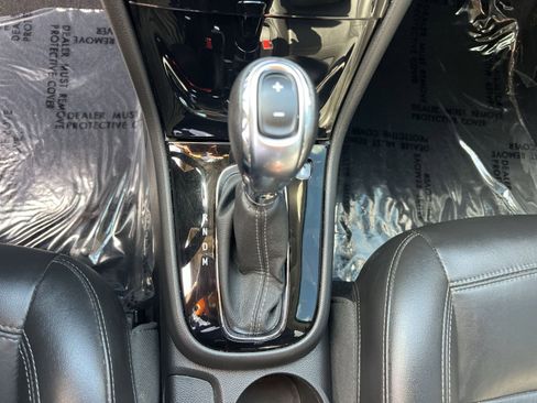 Used 2019 Buick Encore Essence w/ Experience Buick Package AWD/4WD image 29