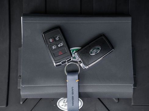 Used 2024 Land Rover Defender 110 V8 AWD/4WD image 68
