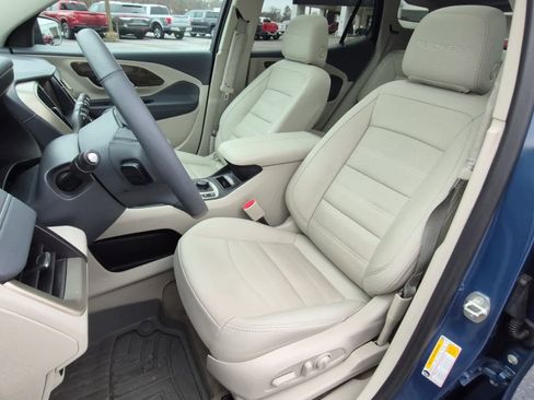 Used 2024 GMC Terrain Denali w/ Denali Premium Package image 13