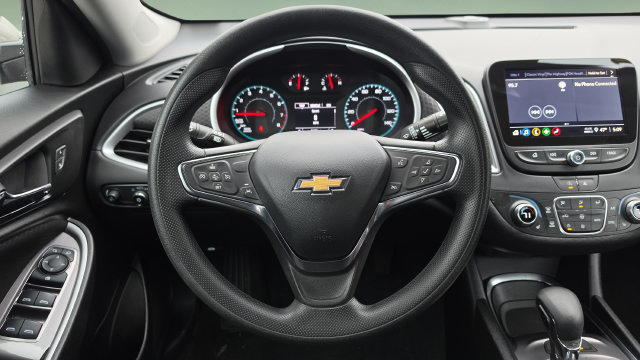 Used 2025 Chevrolet Malibu LT FWD image 11