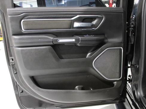 Used 2024 RAM 1500 Laramie AWD/4WD image 15