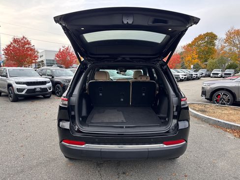 Used 2022 Jeep Grand Cherokee Limited 4xe image 39