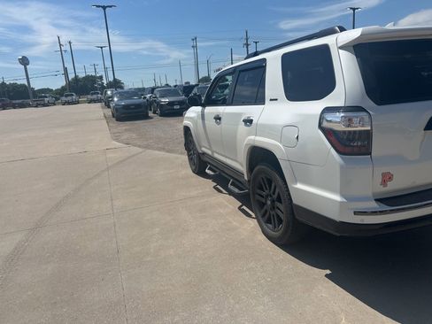 Used 2021 Toyota 4Runner Nightshade AWD/4WD image 5