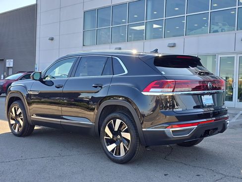 New 2026 Volkswagen Atlas Cross Sport SEL AWD/4WD image 8