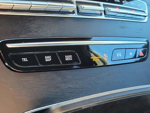 Used 2021 Mercedes-Benz GLC 300 4MATIC image 30