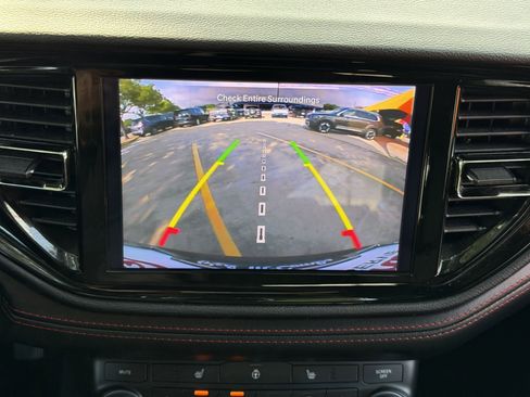 Used 2025 Dodge Durango GT RWD image 24