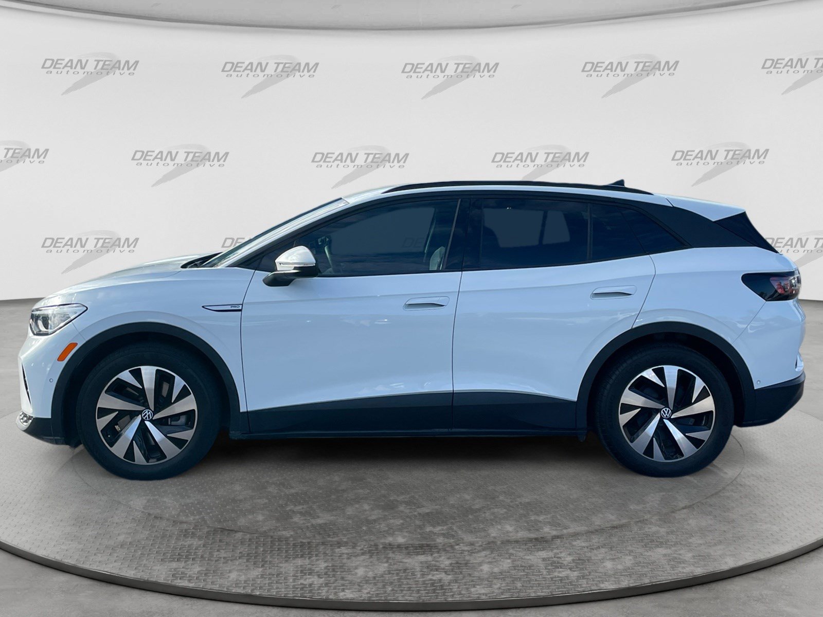 Used 2023 Volkswagen ID.4 Pro RWD image 4