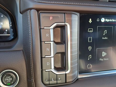 Used 2023 GMC Yukon Denali image 28