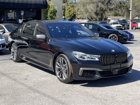 Used 2018 BMW M760i xDrive w/ Luxury Rear Seating Package image 19
