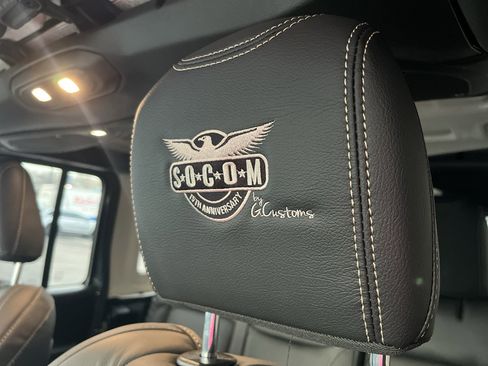 Used 2025 Jeep Wrangler Unlimited Rubicon image 11