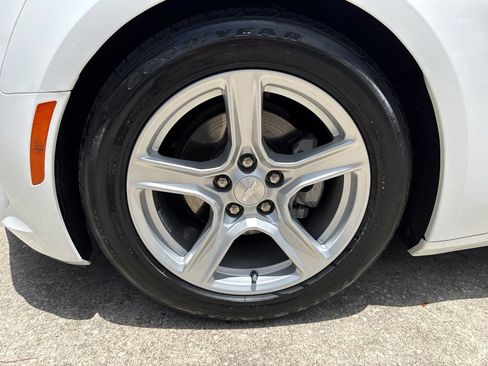Used 2016 Chevrolet Camaro LT RWD image 39