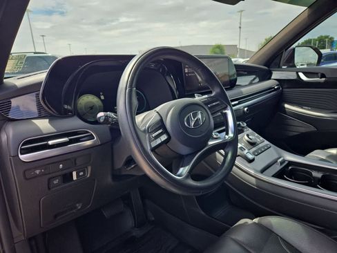 Used 2023 Hyundai Palisade Calligraphy FWD image 2
