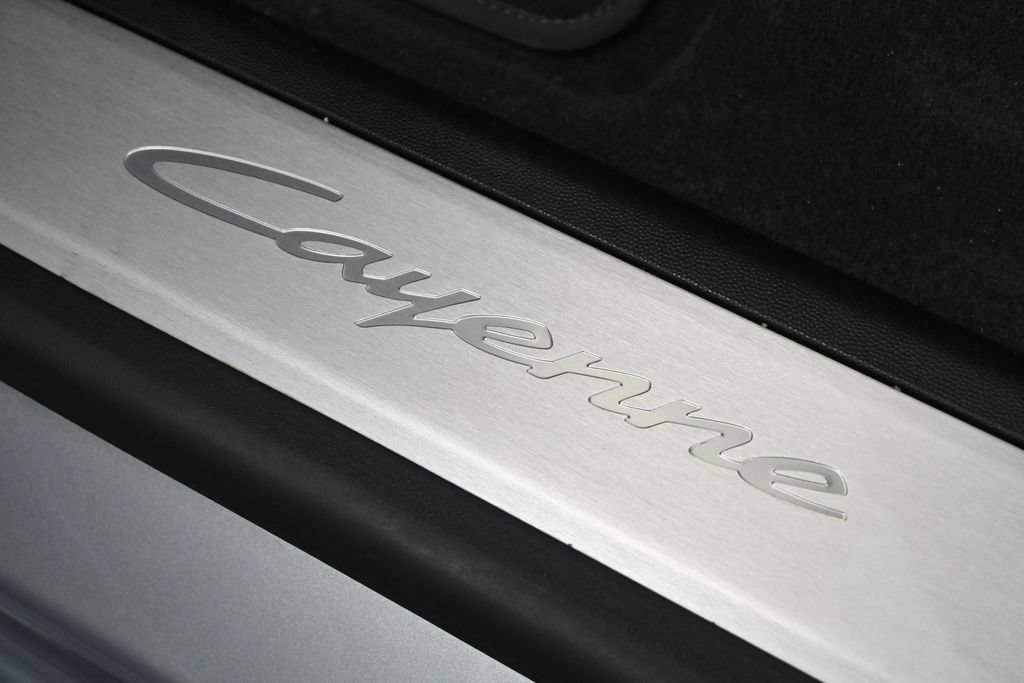Used 2026 Porsche Cayenne Electric AWD/4WD image 45