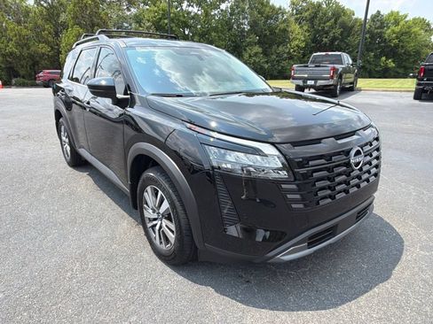 Used 2026 Nissan Pathfinder SL FWD image 40
