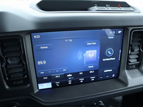 New 2025 Ford Bronco 4-Door image 5