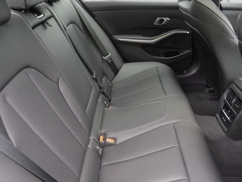 Used 2025 BMW 330i xDrive Sedan AWD/4WD image 35
