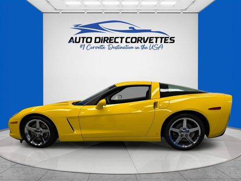 Used 2008 Chevrolet Corvette Coupe w/ Z51 Performance Package RWD image 4