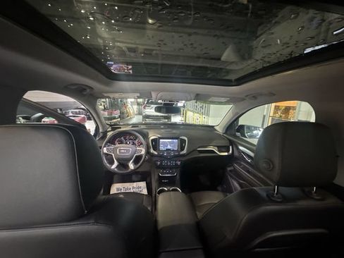 Certified 2021 GMC Terrain SLT w/ LPO, Dark Accent Package AWD/4WD image 21