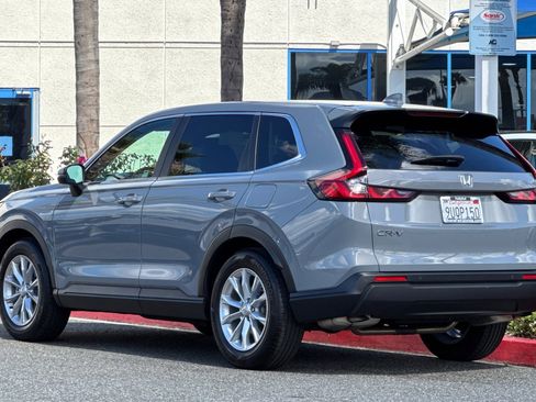Used 2025 Honda CR-V EX-L image 3