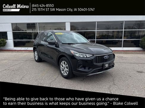 Used 2023 Ford Escape Active AWD/4WD image 1