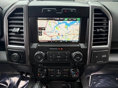 Used 2015 Ford F150 XLT w/ Equipment Group 302A Luxury AWD/4WD image 17