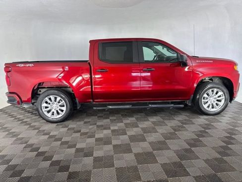 Used 2021 Chevrolet Silverado 1500 Custom w/ Safety Confidence Package AWD/4WD image 4
