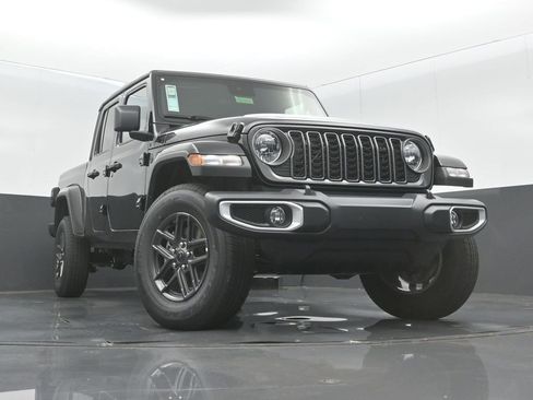 New 2025 Jeep Gladiator Sport image 26