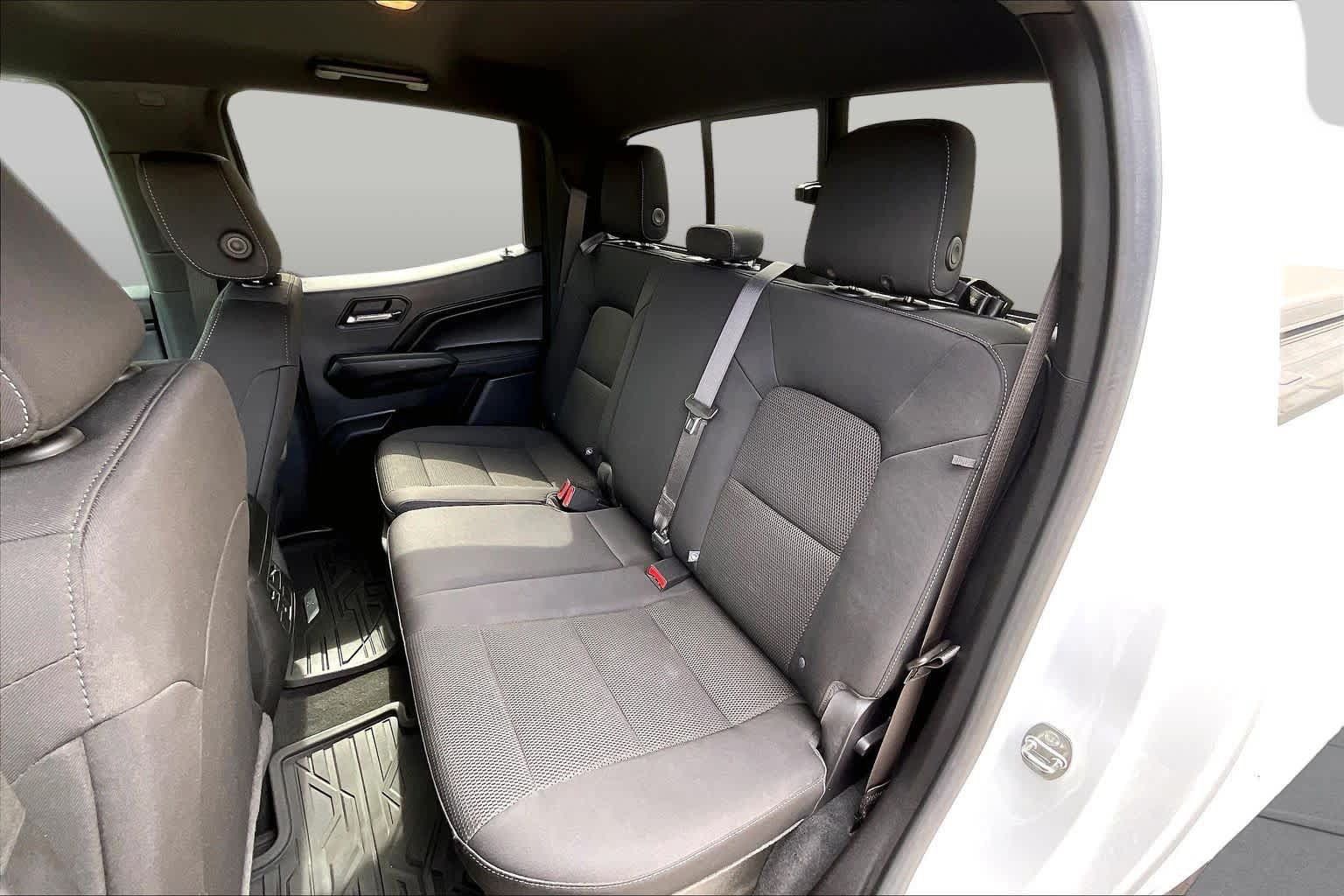 Used 2023 Chevrolet Colorado LT w/ LT Convenience Package II RWD image 25