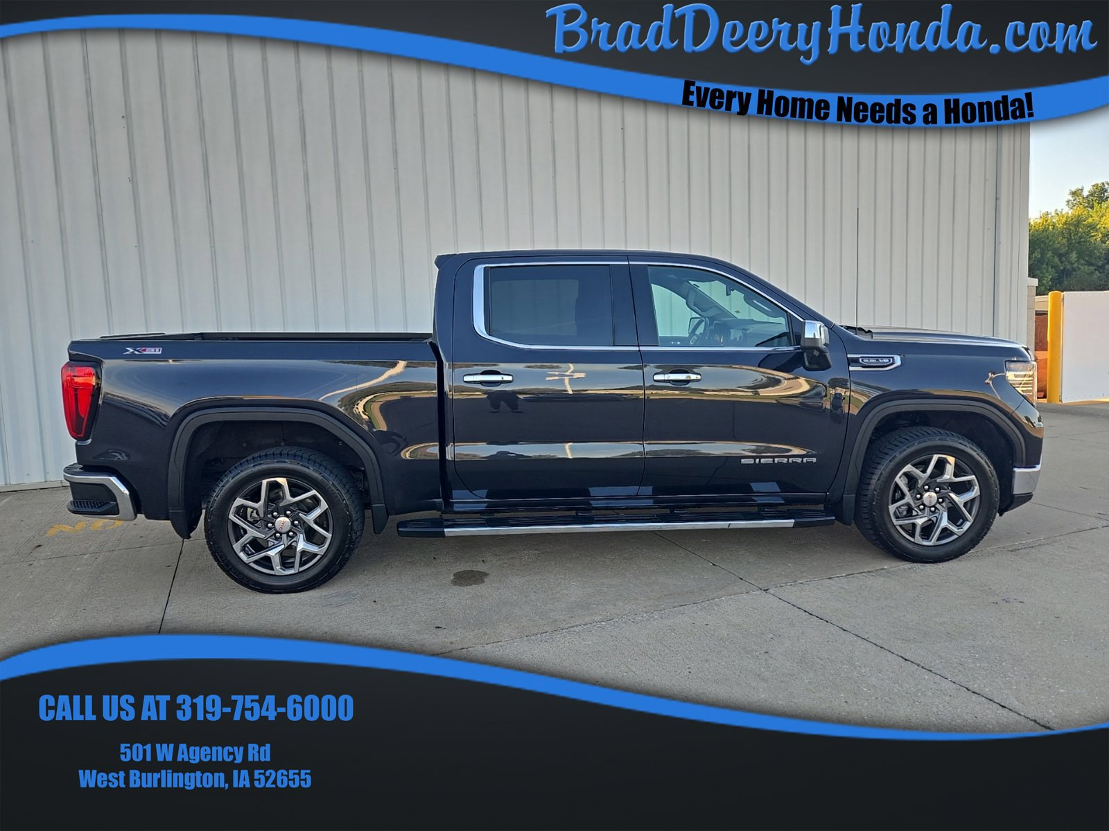 Used 2023 GMC Sierra 1500 SLT w/ SLT Premium Plus Package AWD/4WD image 1
