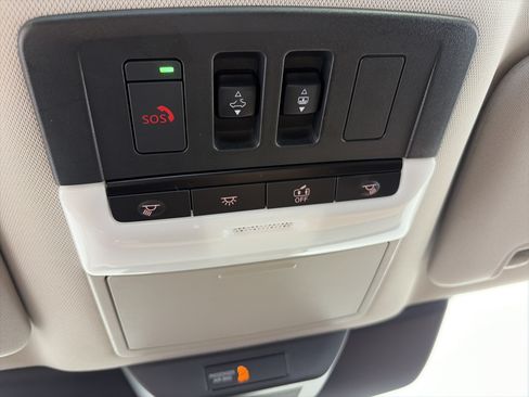 Certified 2024 Nissan Pathfinder Platinum AWD/4WD image 42