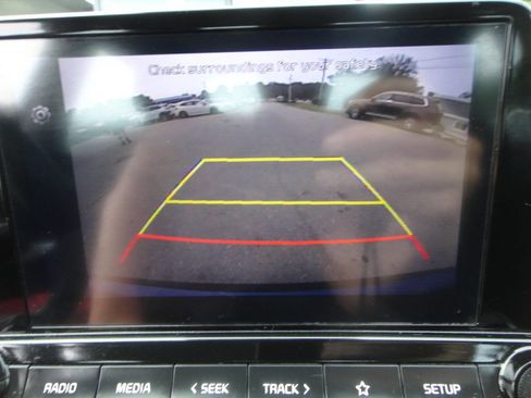 Used 2022 Kia Forte LXS image 9