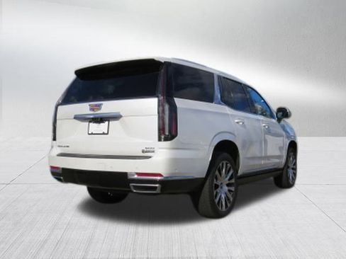 Certified 2025 Cadillac Escalade Premium Luxury Platinum image 3