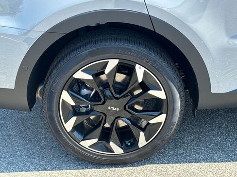 Used 2025 Kia Sorento SX FWD image 17