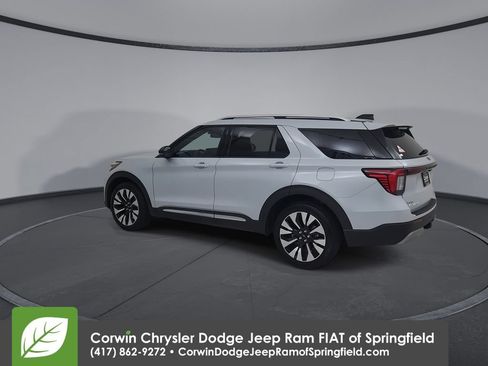 Used 2025 Ford Explorer Platinum w/ LUX Leather Package AWD/4WD image 10