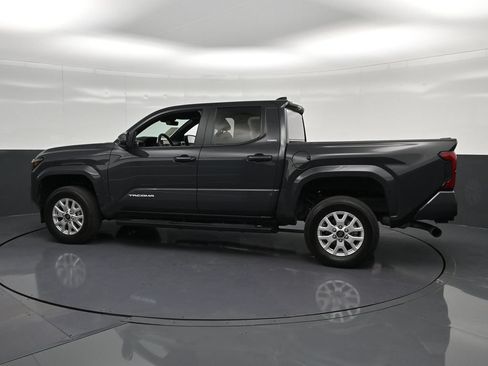 Used 2025 Toyota Tacoma SR5 RWD image 8