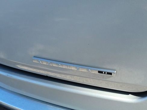 Used 2024 Jeep Wagoneer L Series II RWD image 8