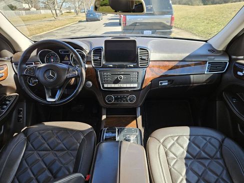 Used 2019 Mercedes-Benz GLS 450 4MATIC image 21