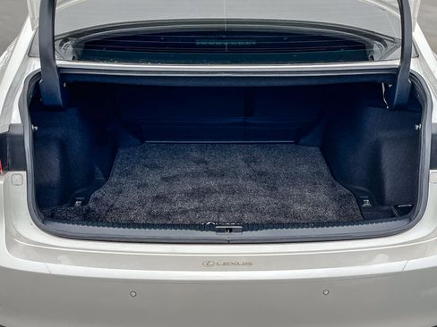 Used 2018 Lexus IS 300 image 26