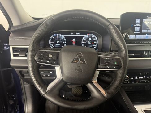 Used 2025 Mitsubishi Outlander SEL AWD/4WD image 22