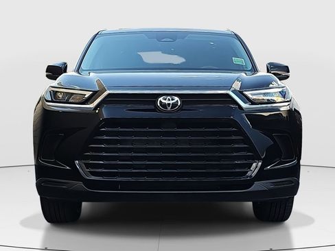 Used 2024 Toyota Grand Highlander AWD image 2