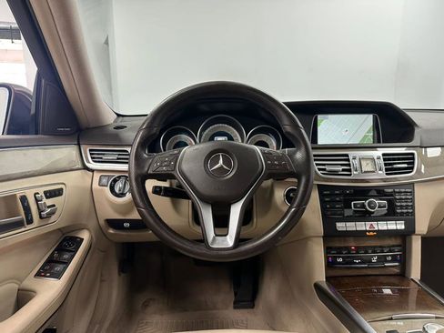 Used 2014 Mercedes-Benz E 350 4MATIC Sedan image 42