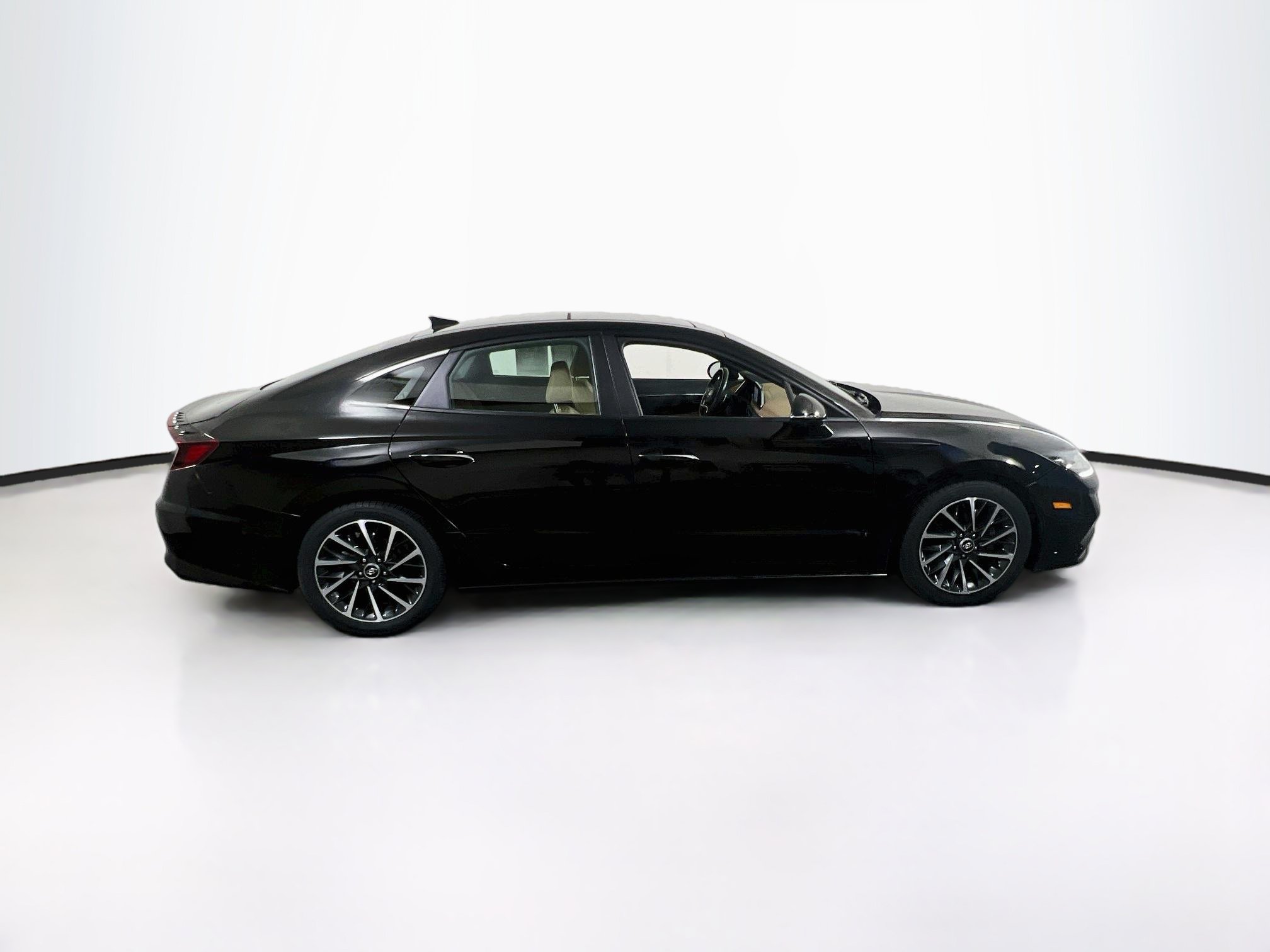 Used 2023 Hyundai Sonata Limited FWD image 4